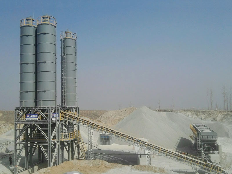 Quid est differentia inter stabilitur solo miscentes planta et concretum miscentes plant?
